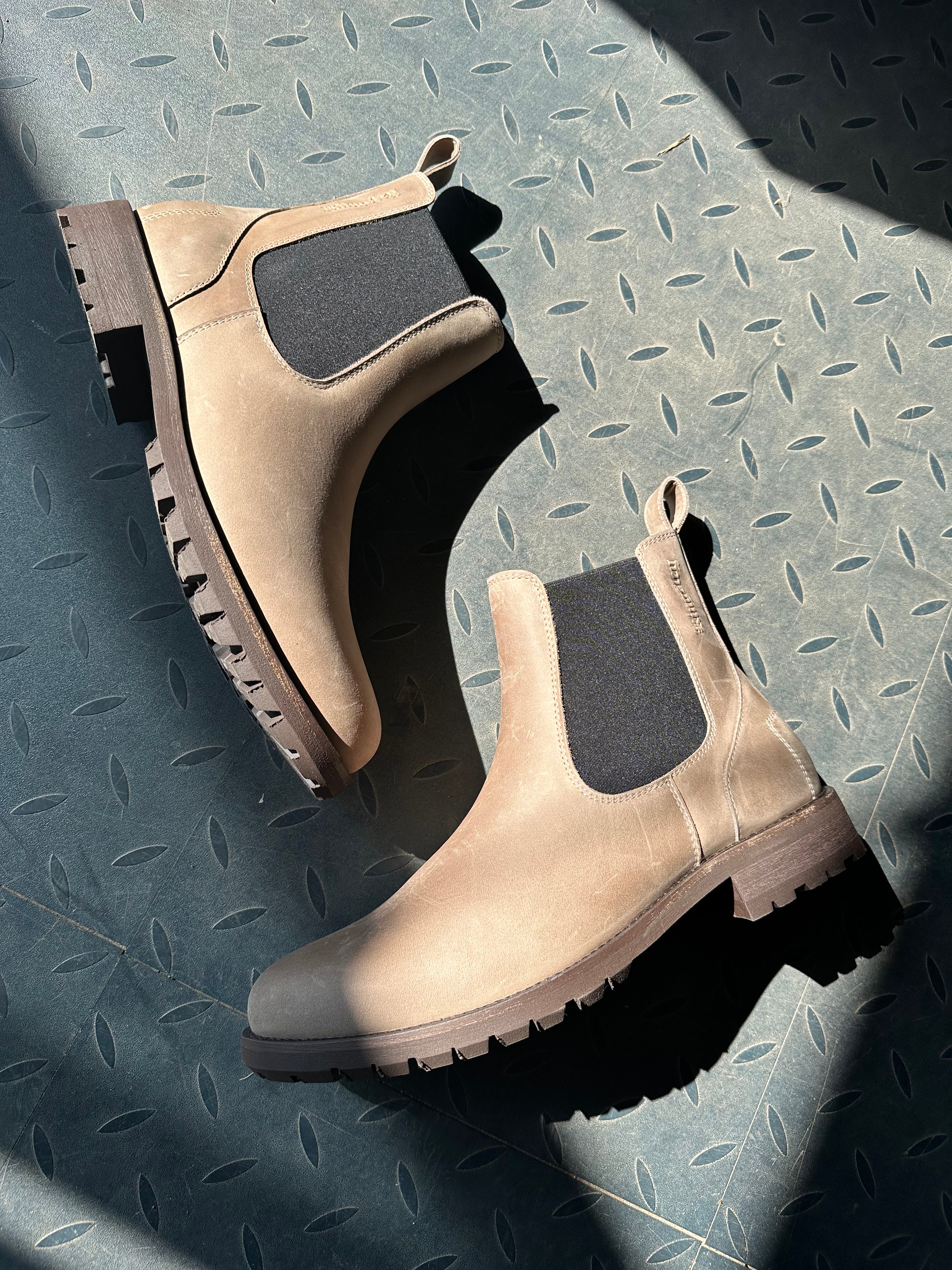 Kingsley Footwear- Amsterdam-Gaucho Grey w. black elastic